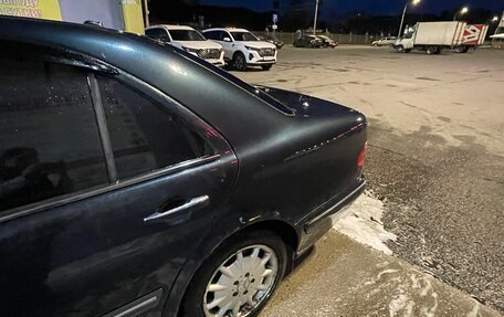 Mercedes-Benz E-Класс, 2001 год, 370 000 рублей, 10 фотография