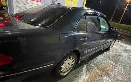 Mercedes-Benz E-Класс, 2001 год, 370 000 рублей, 13 фотография