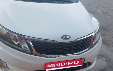 KIA Rio III рестайлинг, 2013 год, 740 000 рублей, 2 фотография