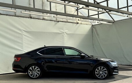 Skoda Superb III рестайлинг, 2019 год, 1 900 000 рублей, 11 фотография