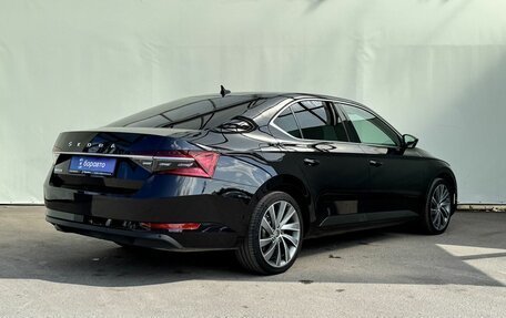 Skoda Superb III рестайлинг, 2019 год, 1 900 000 рублей, 6 фотография