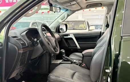 Toyota Land Cruiser Prado 150 рестайлинг 2, 2021 год, 10 078 997 рублей, 7 фотография