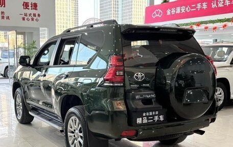 Toyota Land Cruiser Prado 150 рестайлинг 2, 2021 год, 10 078 997 рублей, 4 фотография