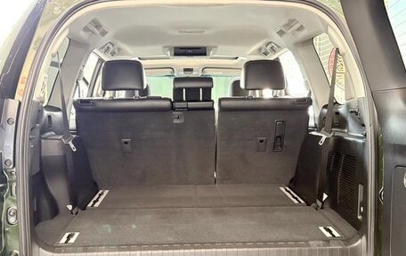 Toyota Land Cruiser Prado 150 рестайлинг 2, 2021 год, 10 078 997 рублей, 6 фотография