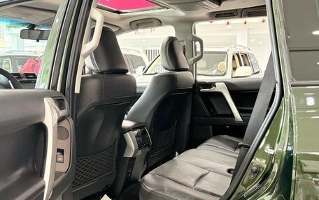 Toyota Land Cruiser Prado 150 рестайлинг 2, 2021 год, 10 078 997 рублей, 12 фотография