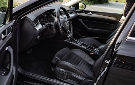 Volkswagen Passat B8 рестайлинг, 2017 год, 1 580 000 рублей, 6 фотография