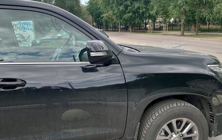 Toyota Land Cruiser Prado 150 рестайлинг 2, 2020 год, 5 550 000 рублей, 9 фотография