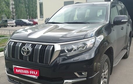 Toyota Land Cruiser Prado 150 рестайлинг 2, 2020 год, 5 550 000 рублей, 2 фотография