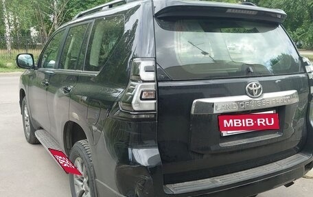 Toyota Land Cruiser Prado 150 рестайлинг 2, 2020 год, 5 550 000 рублей, 6 фотография