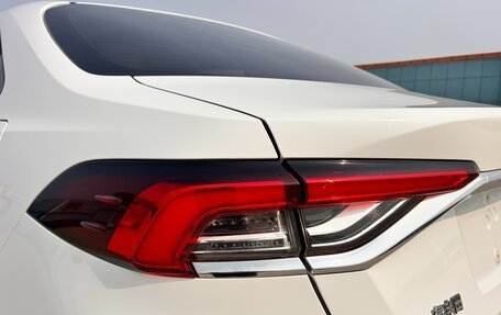Toyota Corolla, 2022 год, 1 900 000 рублей, 10 фотография