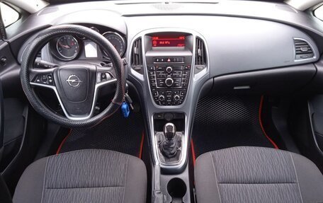 Opel Astra J, 2011 год, 595 000 рублей, 15 фотография
