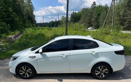 KIA Rio III рестайлинг, 2013 год, 800 000 рублей, 3 фотография