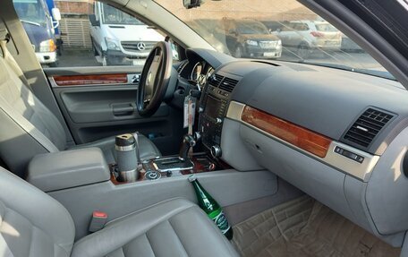 Volkswagen Touareg III, 2003 год, 650 000 рублей, 3 фотография