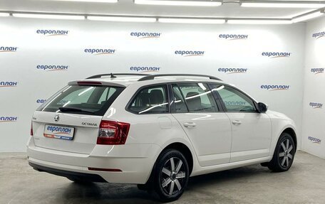 Skoda Octavia IV, 2019 год, 1 800 000 рублей, 3 фотография