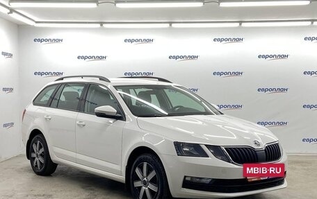 Skoda Octavia IV, 2019 год, 1 800 000 рублей, 2 фотография