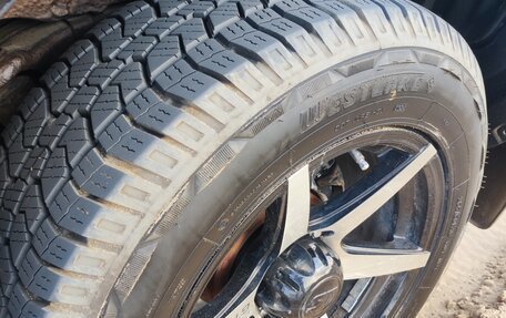 Toyota Land Cruiser Prado 150 рестайлинг 2, 2012 год, 3 250 000 рублей, 16 фотография