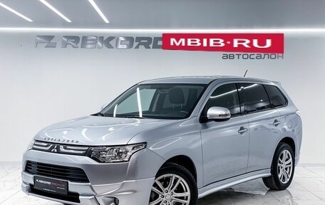 Mitsubishi Outlander III рестайлинг 3, 2013 год, 1 649 000 рублей, 1 фотография