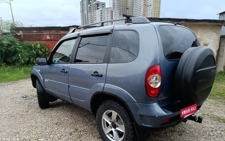 Chevrolet Niva I рестайлинг, 2011 год, 550 000 рублей, 4 фотография