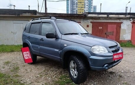 Chevrolet Niva I рестайлинг, 2011 год, 550 000 рублей, 2 фотография