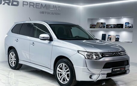Mitsubishi Outlander III рестайлинг 3, 2013 год, 1 649 000 рублей, 3 фотография
