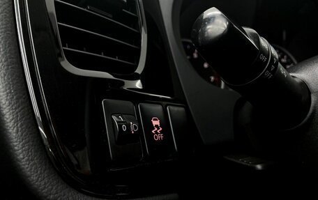 Mitsubishi Outlander III рестайлинг 3, 2013 год, 1 649 000 рублей, 15 фотография