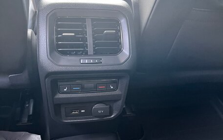 Volkswagen Tiguan II, 2020 год, 3 050 000 рублей, 7 фотография