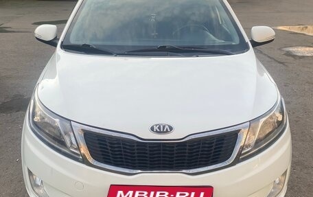 KIA Rio III рестайлинг, 2013 год, 1 100 000 рублей, 2 фотография