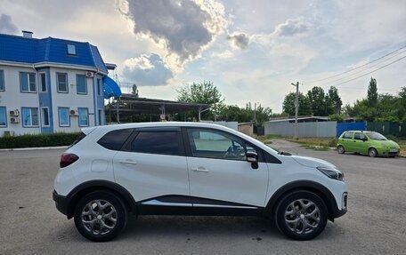 Renault Kaptur I рестайлинг, 2018 год, 1 500 000 рублей, 2 фотография