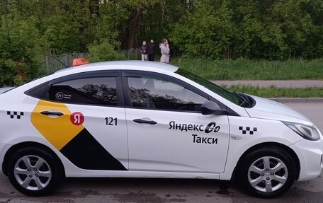 Hyundai Solaris II рестайлинг, 2014 год, 500 000 рублей, 14 фотография