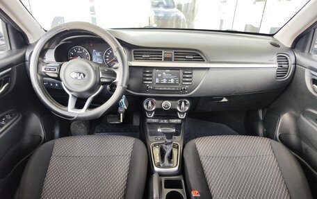 KIA Rio IV, 2018 год, 1 299 000 рублей, 8 фотография