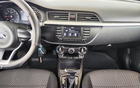 KIA Rio IV, 2018 год, 1 299 000 рублей, 10 фотография