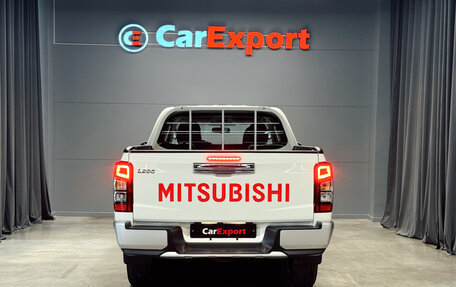 Mitsubishi L200 IV рестайлинг, 2023 год, 4 100 000 рублей, 6 фотография