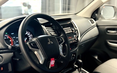 Mitsubishi L200 IV рестайлинг, 2023 год, 4 100 000 рублей, 9 фотография