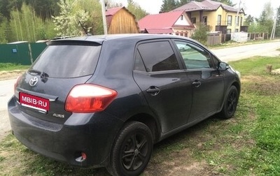 Toyota Auris II, 2011 год, 850 000 рублей, 1 фотография