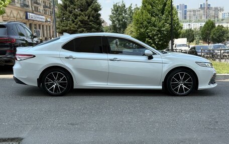 Toyota Camry, 2019 год, 2 450 000 рублей, 2 фотография