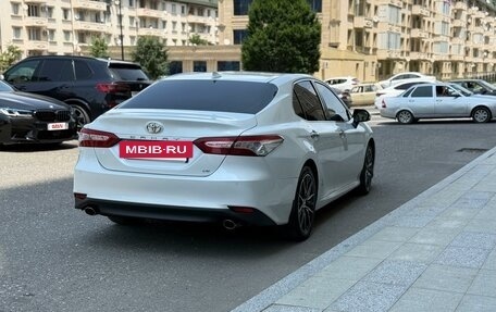 Toyota Camry, 2019 год, 2 450 000 рублей, 4 фотография