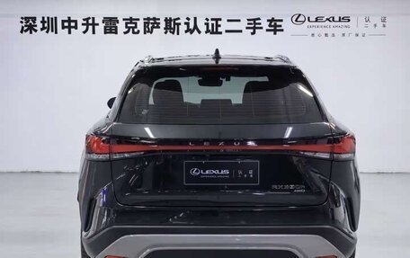 Lexus RX IV рестайлинг, 2023 год, 6 500 000 рублей, 4 фотография