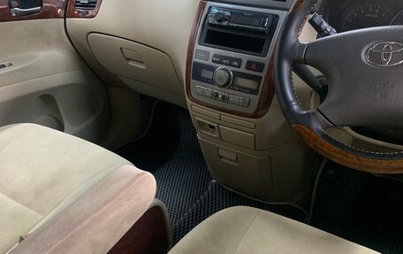 Toyota Ipsum II, 2003 год, 770 000 рублей, 18 фотография