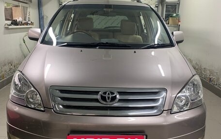Toyota Ipsum II, 2003 год, 770 000 рублей, 3 фотография