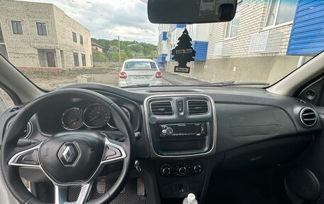 Renault Logan II, 2018 год, 390 000 рублей, 7 фотография