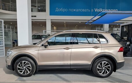 Volkswagen Tiguan II, 2018 год, 2 597 000 рублей, 12 фотография