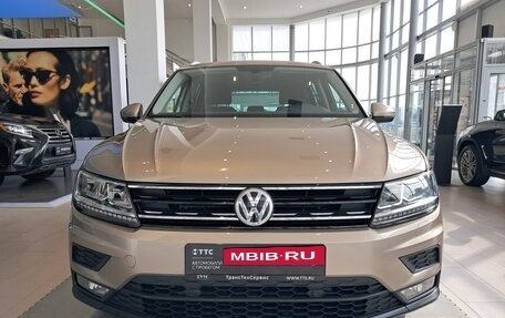 Volkswagen Tiguan II, 2018 год, 2 597 000 рублей, 6 фотография