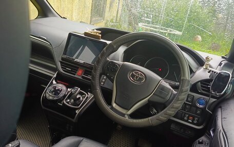 Toyota Esquire I, 2016 год, 2 300 000 рублей, 7 фотография