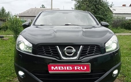 Nissan Qashqai, 2010 год, 870 000 рублей, 1 фотография