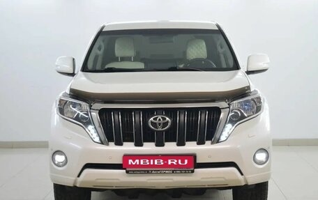 Toyota Land Cruiser Prado 150 рестайлинг 2, 2015 год, 3 290 000 рублей, 2 фотография
