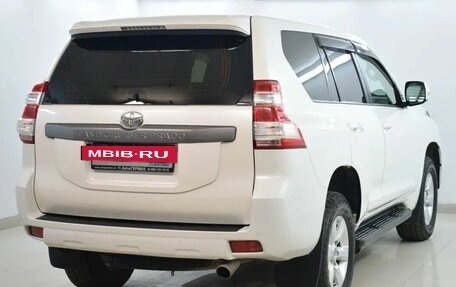 Toyota Land Cruiser Prado 150 рестайлинг 2, 2015 год, 3 290 000 рублей, 4 фотография