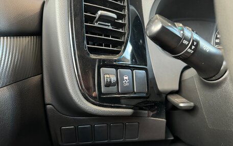 Mitsubishi Outlander III рестайлинг 3, 2012 год, 1 070 000 рублей, 15 фотография