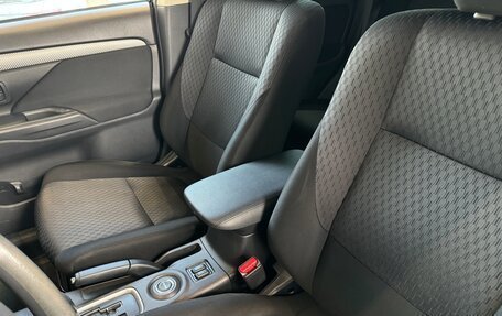 Mitsubishi Outlander III рестайлинг 3, 2012 год, 1 070 000 рублей, 24 фотография
