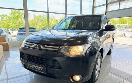 Mitsubishi Outlander III рестайлинг 3, 2012 год, 1 070 000 рублей, 28 фотография