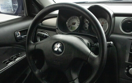 Mitsubishi Outlander III рестайлинг 3, 2004 год, 749 000 рублей, 13 фотография